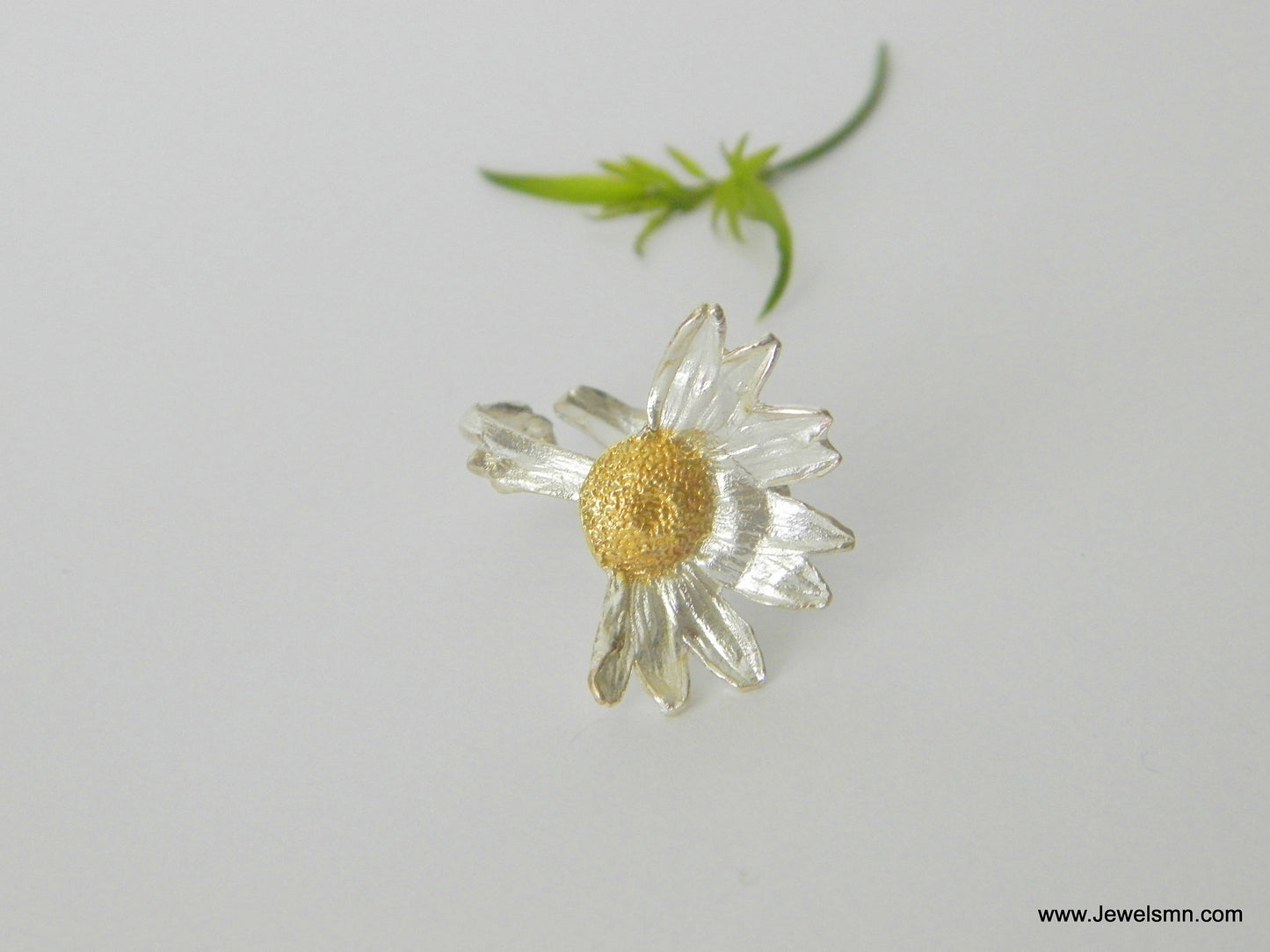 Real Flower, Daisy Ring, Sterling Silver, Eco Friendly, Organic Jewelry, Electroplating, Recycled Silver, Mother Naturebirth flower jewelry