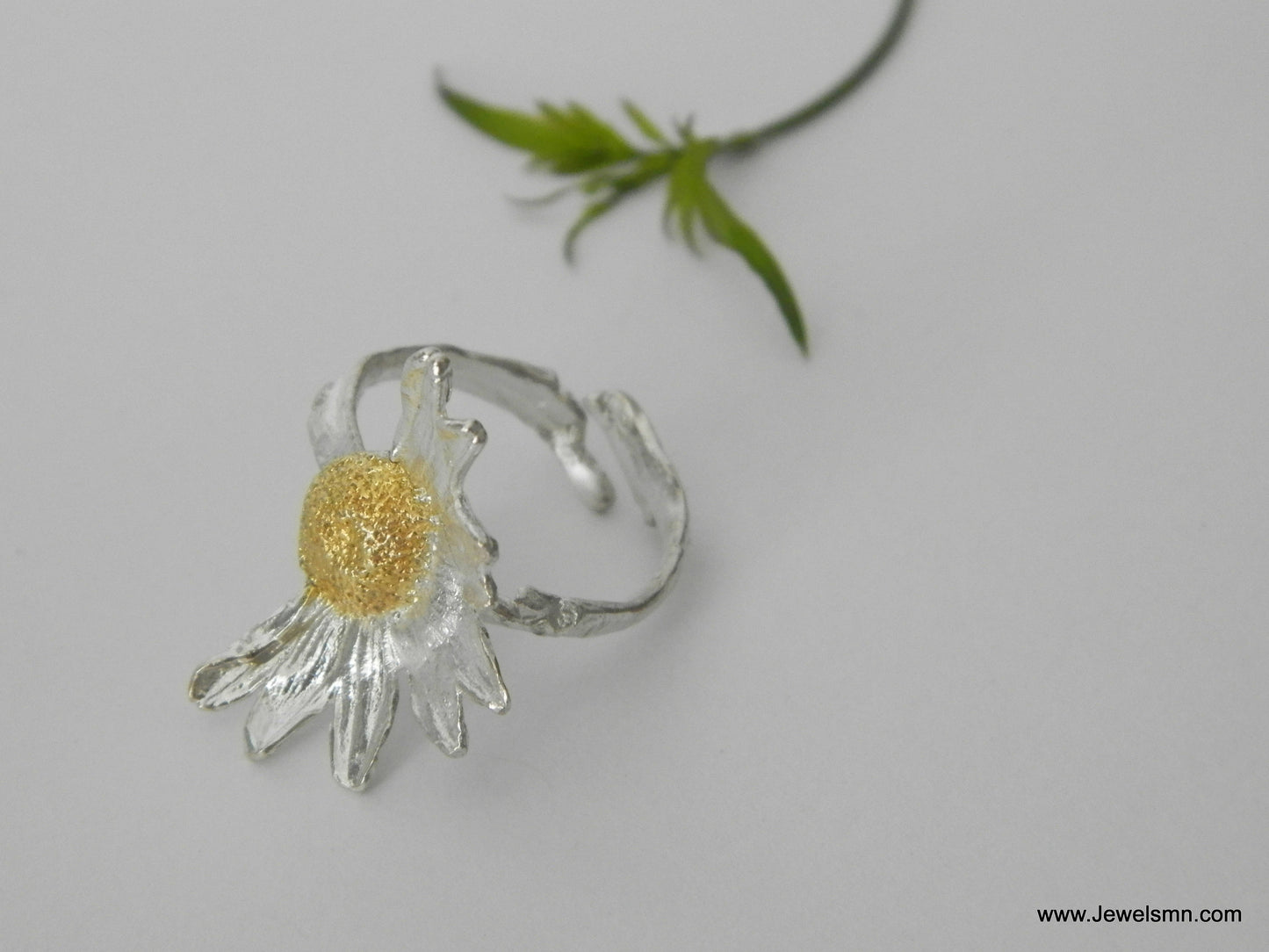 Real Flower, Daisy Ring, Sterling Silver, Eco Friendly, Organic Jewelry, Electroplating, Recycled Silver, Mother Naturebirth flower jewelry