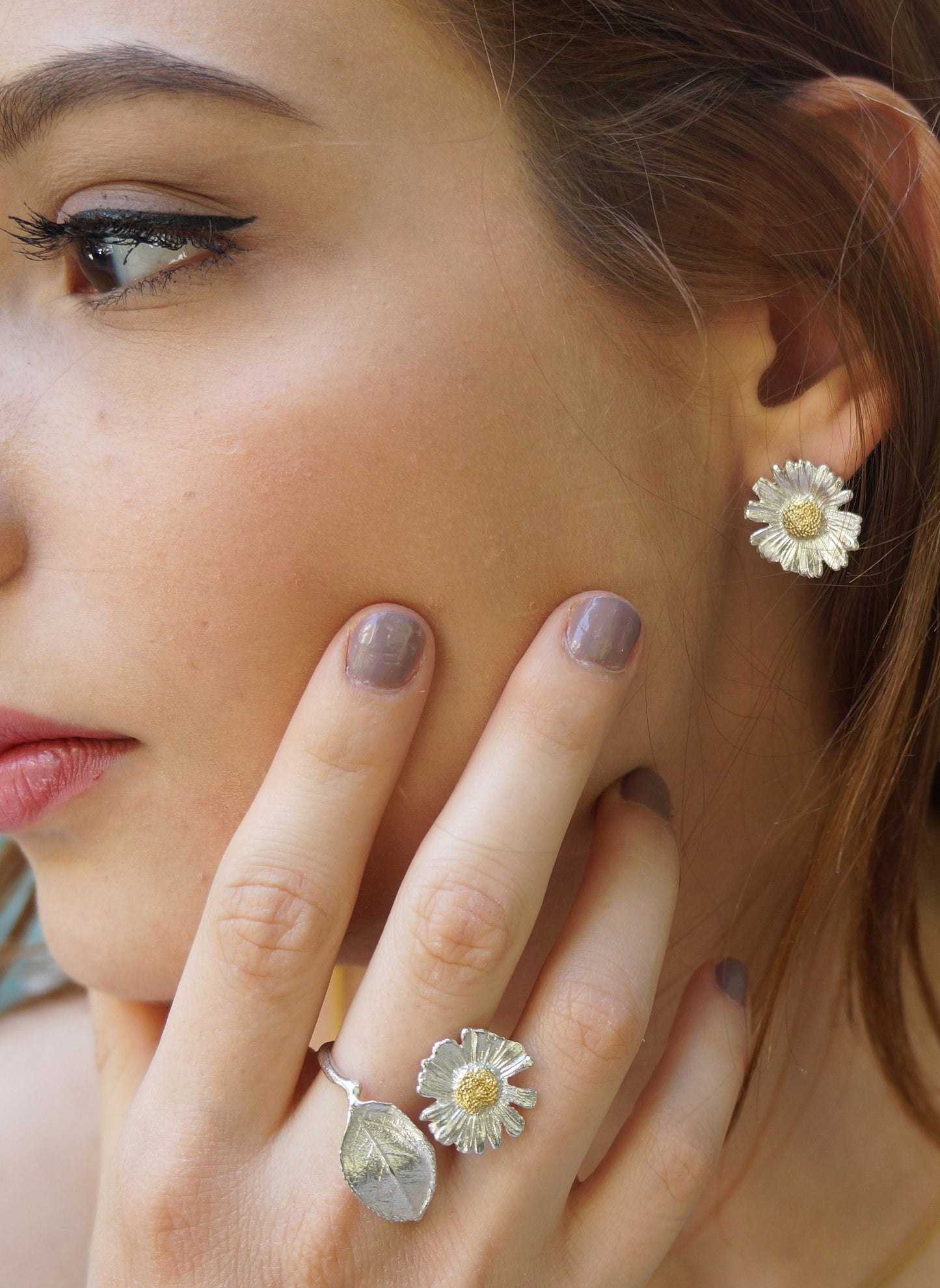 Handmade real Daisy flower earrings in sterling silver 925. Two tones Real blossom Daisy. Stud or Dangle earrings by Mother Nature.