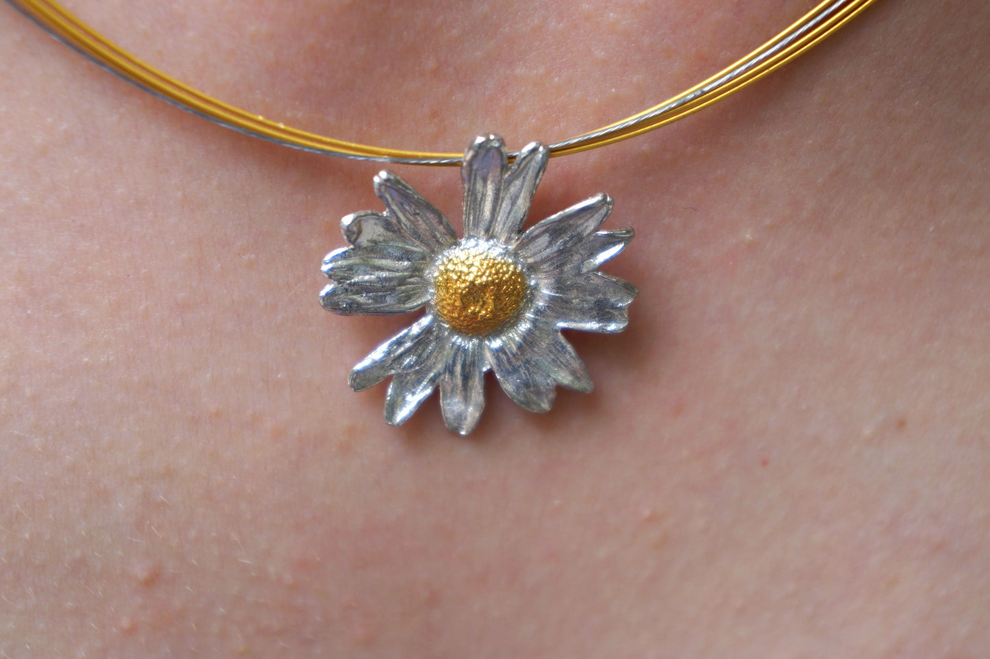 Flower necklace for women. Sterling silver Daisy pendant necklace. Multi Strand Cable botanic Necklace