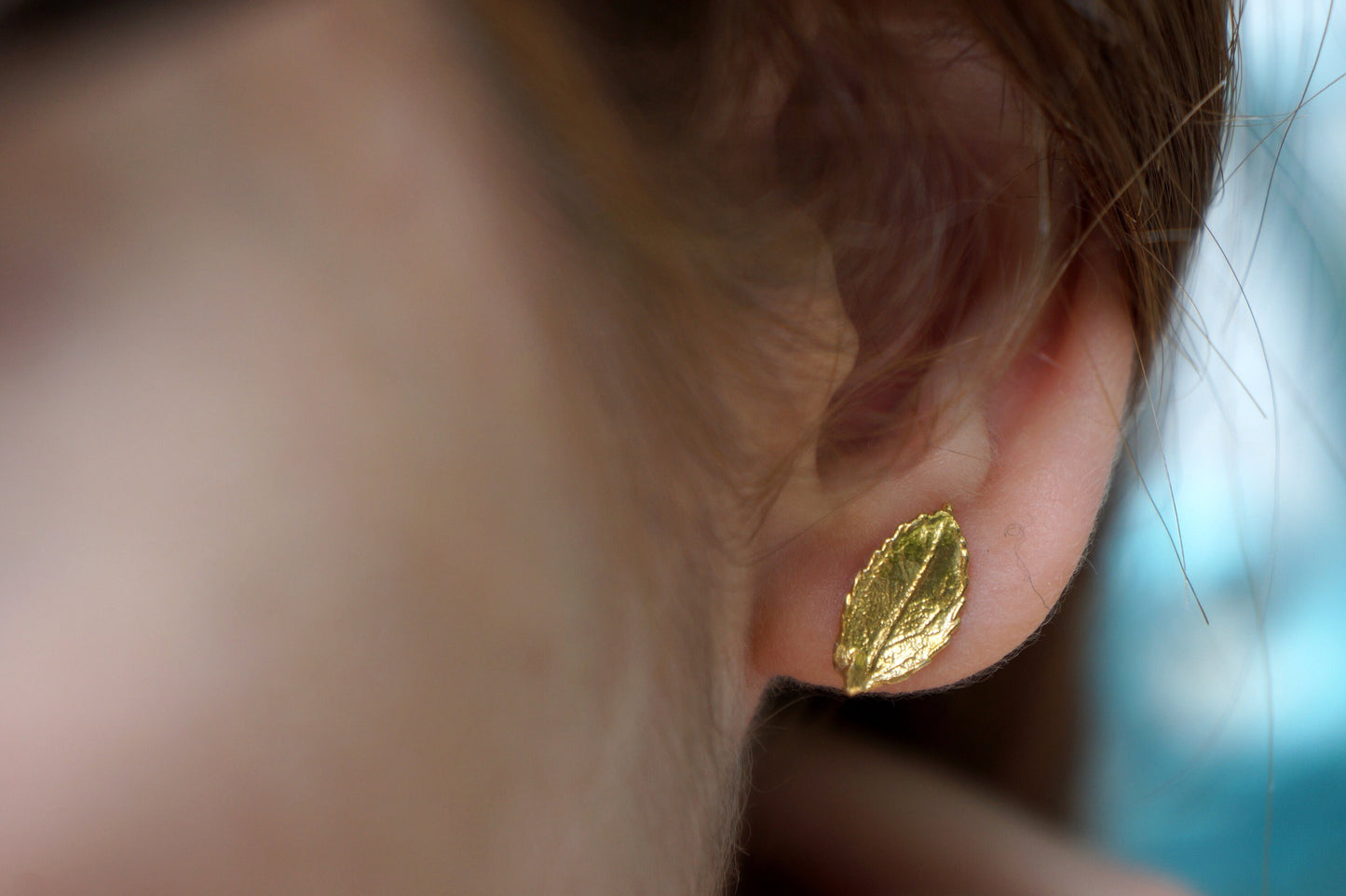 9k-14k-18k Small Solid gold Rose plant Leaf earrings. Botanical tiny Leaf earrings By Mother Nature jewelry.(Rose,White or Yellow gold)