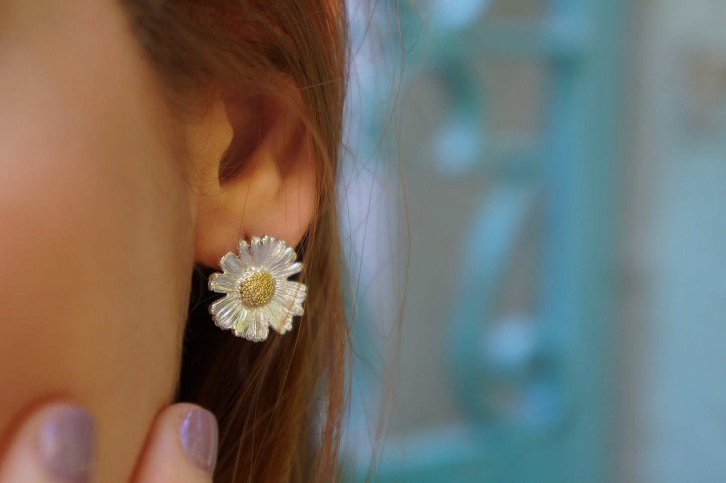 Handmade real Daisy flower earrings in sterling silver 925. Two tones Real blossom Daisy. Stud or Dangle earrings by Mother Nature.