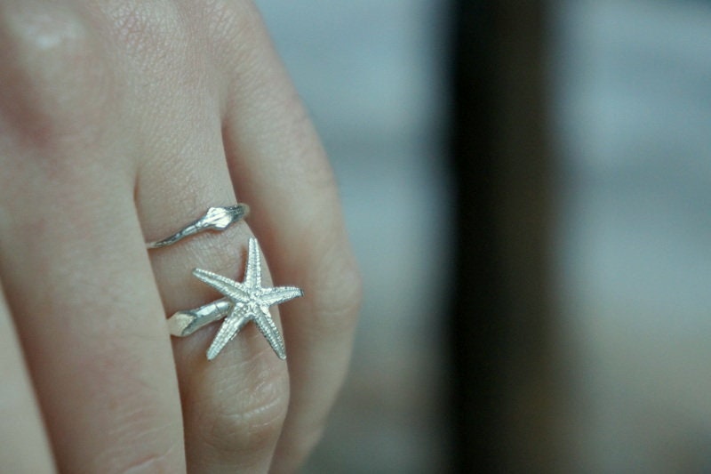 Adjustable Starfish sterling silver ring, Summer inspired Silver jewelry, Beach Wedding Accessories, Rings for Womenbirth flower jewelry