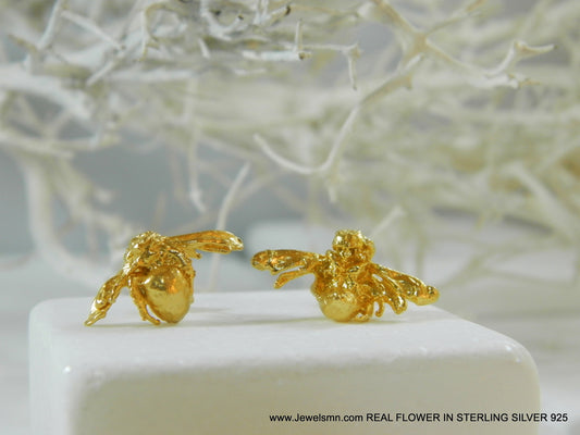 Gold Bee stud earrings. Queen bee gift jewelry for nature lovers.Bee symbolizes community, brightness and personal power.