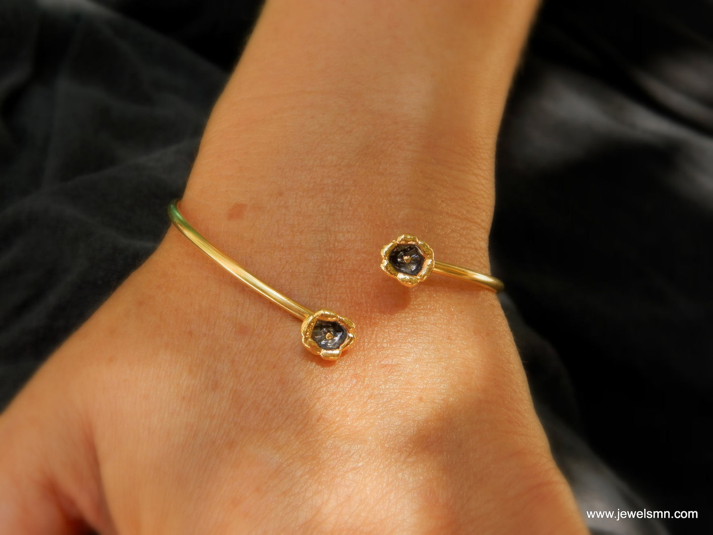 Arm cuff, 14K Goldplated and Black bracelet from Real Lily flower in sterling silver.