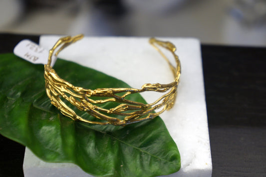 Adjustable Twig branch Bracelet in 14k 14K Gold plated on sterling silver. Jasmine flower is associated with love divinity and hope.