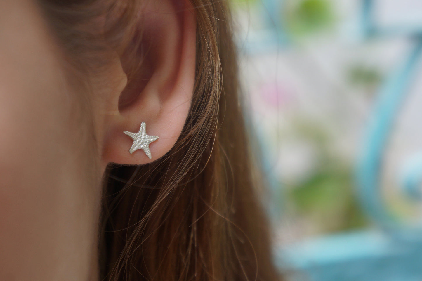 Solid gold stud earrings starfish. Star Fish symbolizes the 5 elements. Earth, Air, Water, Fire, Spirit.